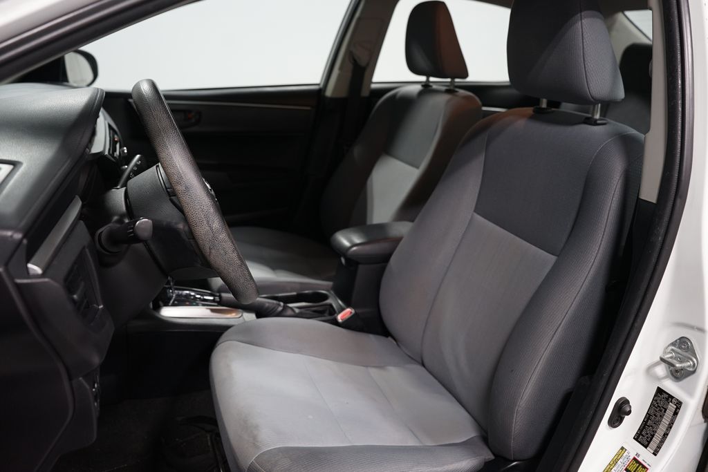 Thumbnail: 2014 Toyota Corolla - 6