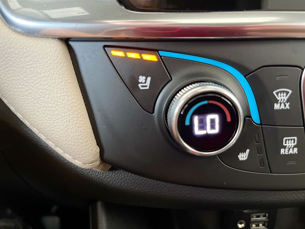 Used 2023 Black Chevrolet Premier image 21