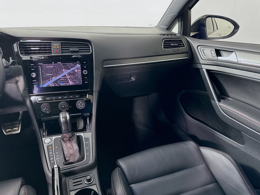 Thumbnail: 2021 Volkswagen Golf - 24