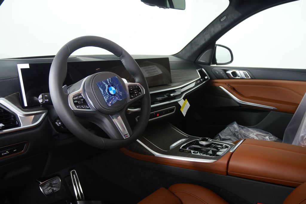 Thumbnail: 2026 BMW X7 - 12