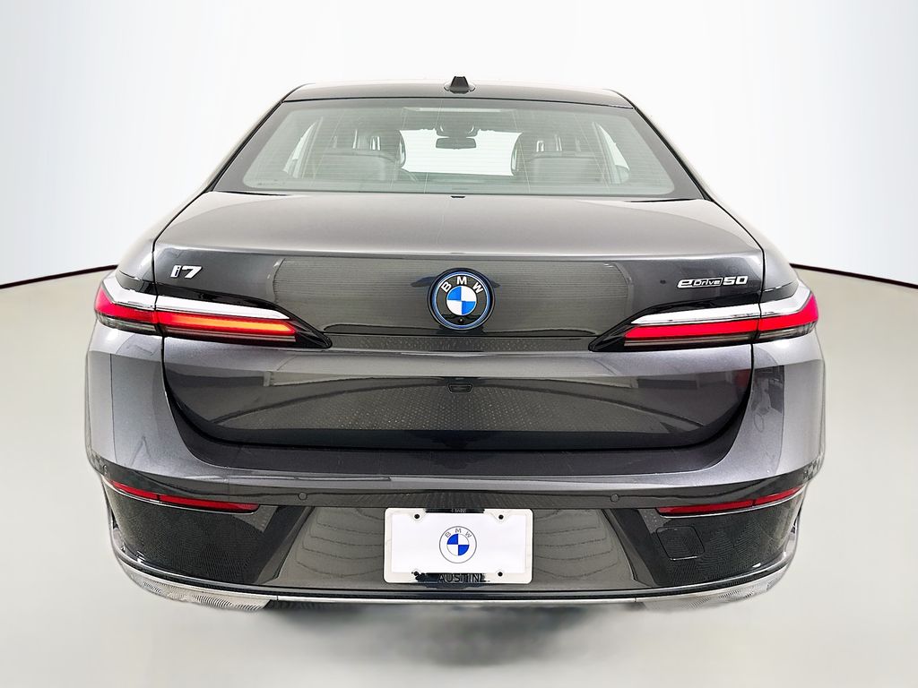 Thumbnail: 2026 BMW i7 - 6