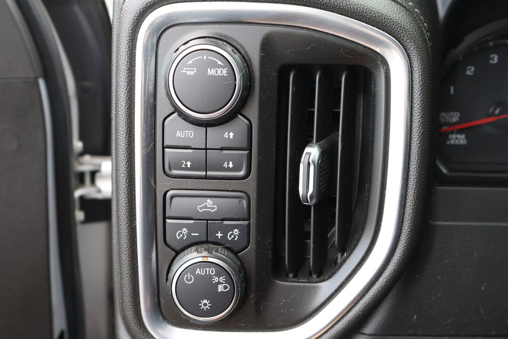 Thumbnail: 2021 Chevrolet Silverado 1500 - 18