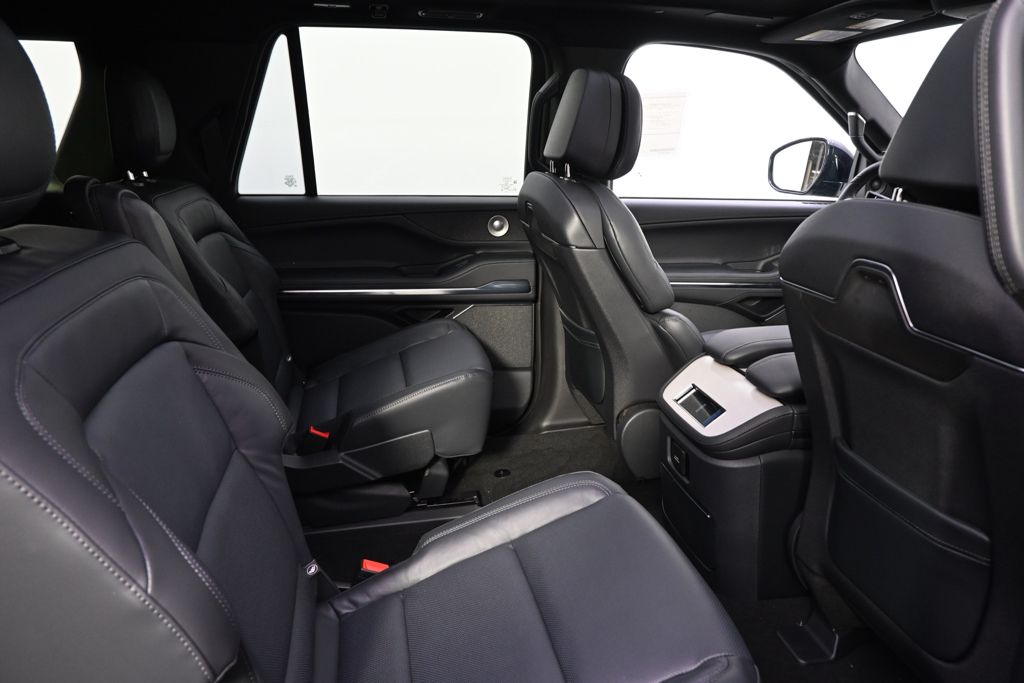 New 2026 Black Lincoln Reserve image 18