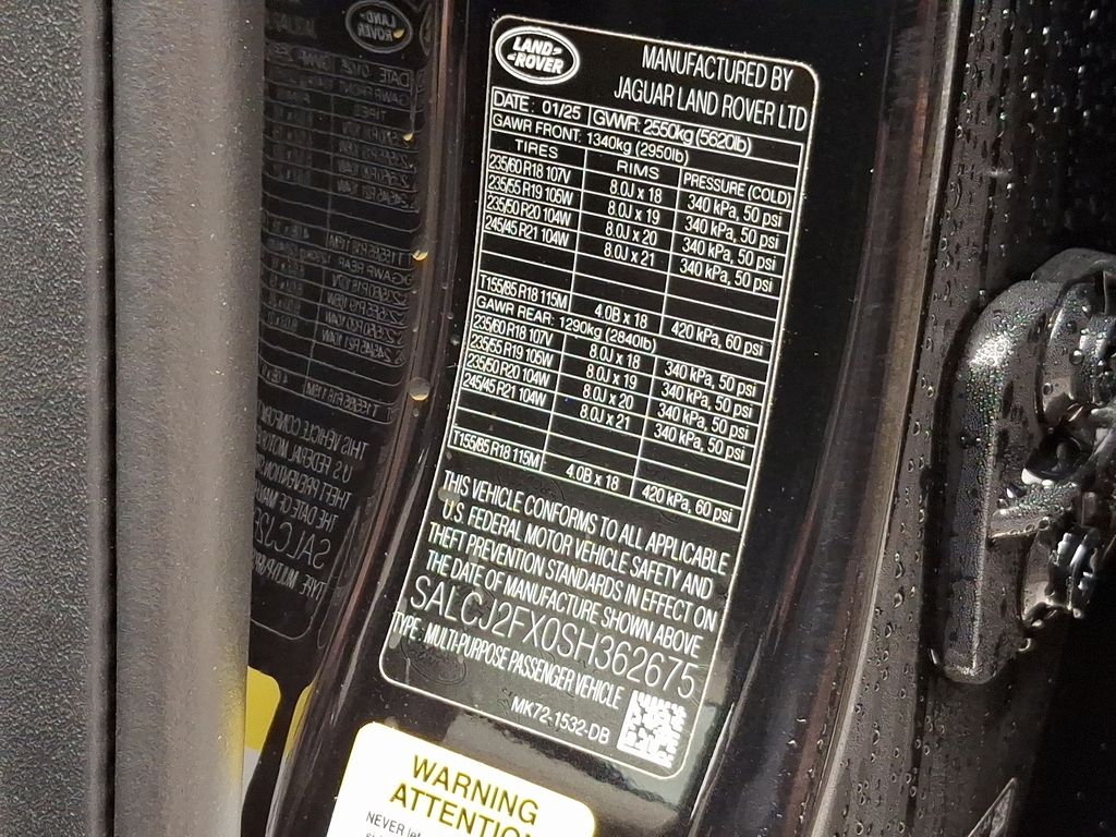 Thumbnail: 2025 Land Rover Discovery Sport - 18