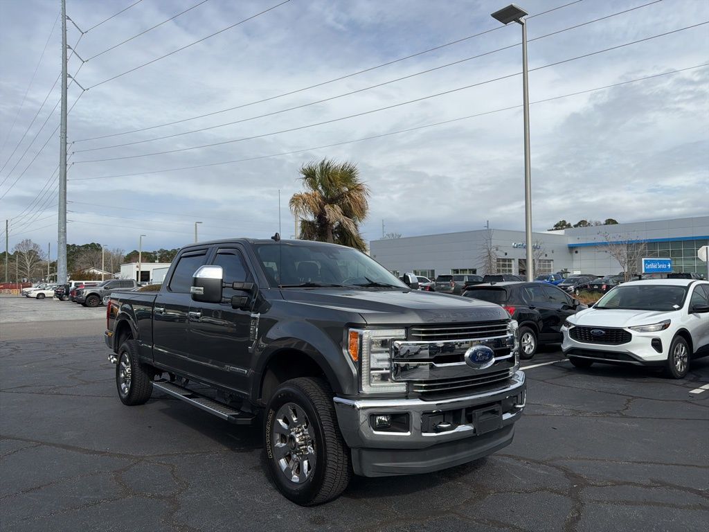 2019 Ford F-250 Super Duty Lariat Crew Cab 4WD