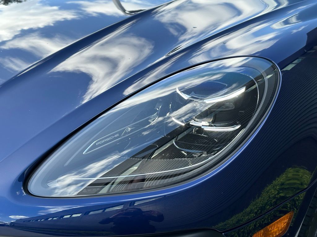 Thumbnail: 2023 Porsche Macan - 13