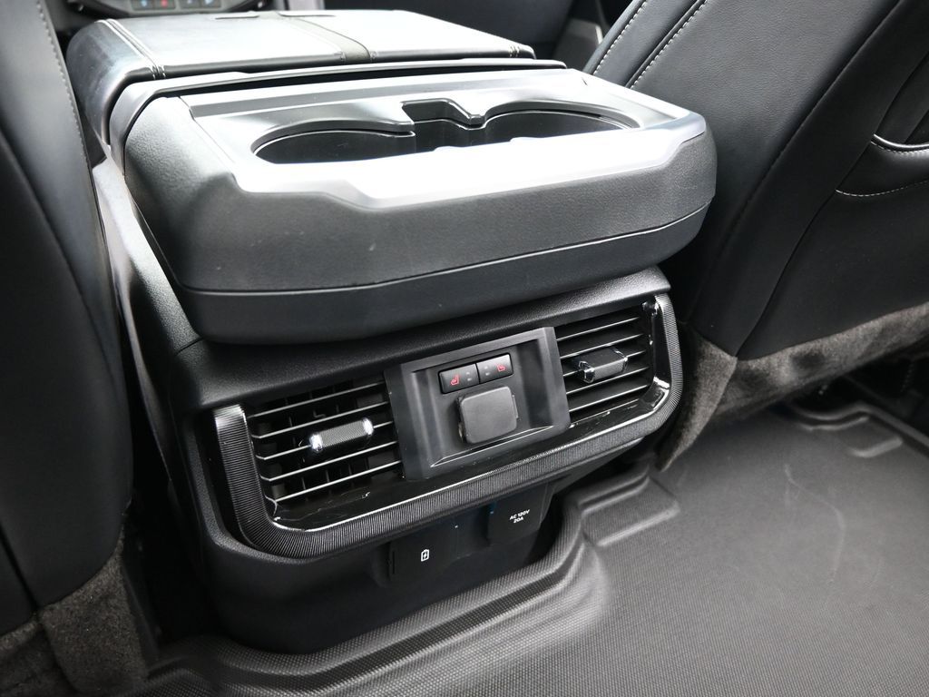 2023 Ford F-150 Lightning Platinum