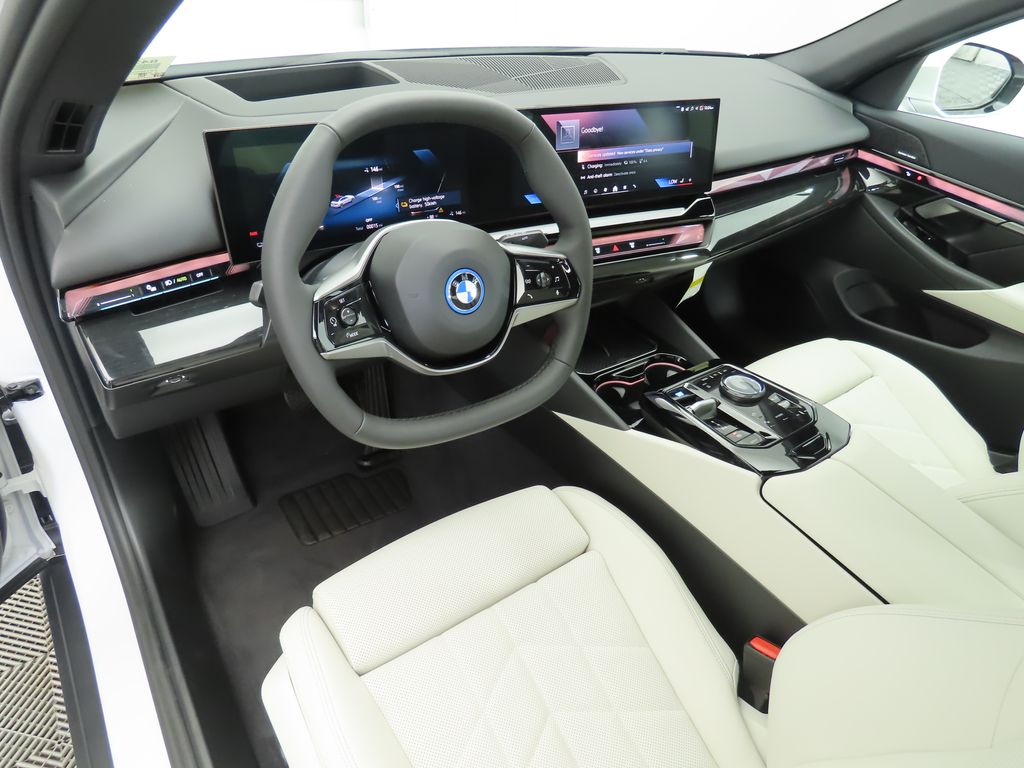 Thumbnail: 2026 BMW i5 - 9