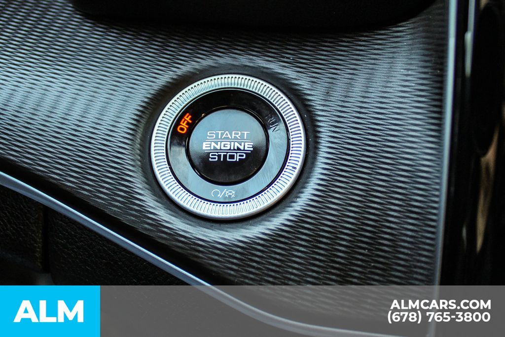 Used 2025 Silver Jeep Altitude image 29