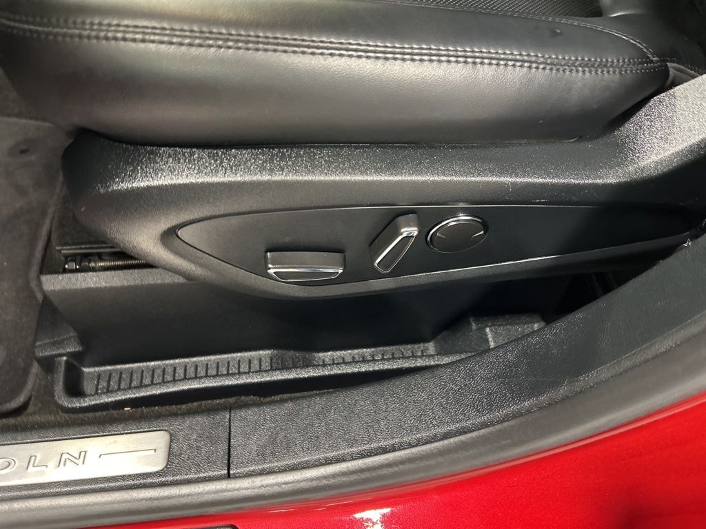 used 2020 Lincoln Nautilus car, priced at $23,744