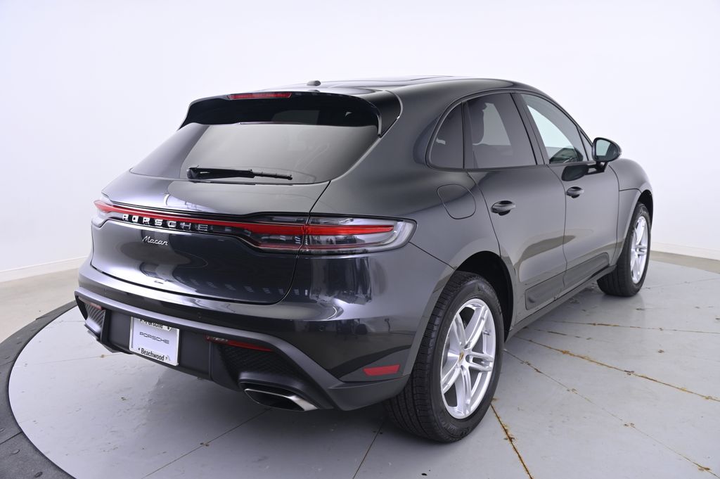Thumbnail: 2025 Porsche Macan - 7