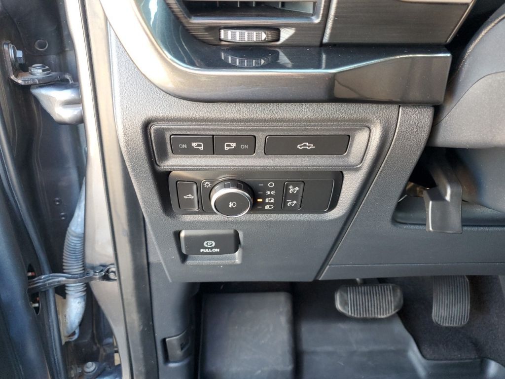 Used Car 2021 Ford F-150  Xlt For Sale Under $35,000 In Austin, Texas