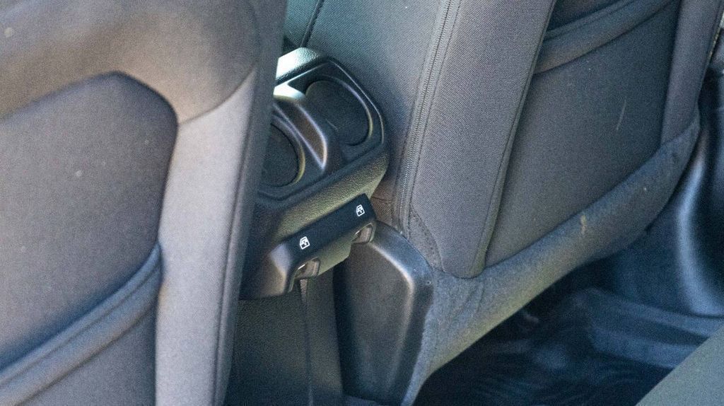 Used 2023 Jeep Gladiator Willys 4D Crew Cab