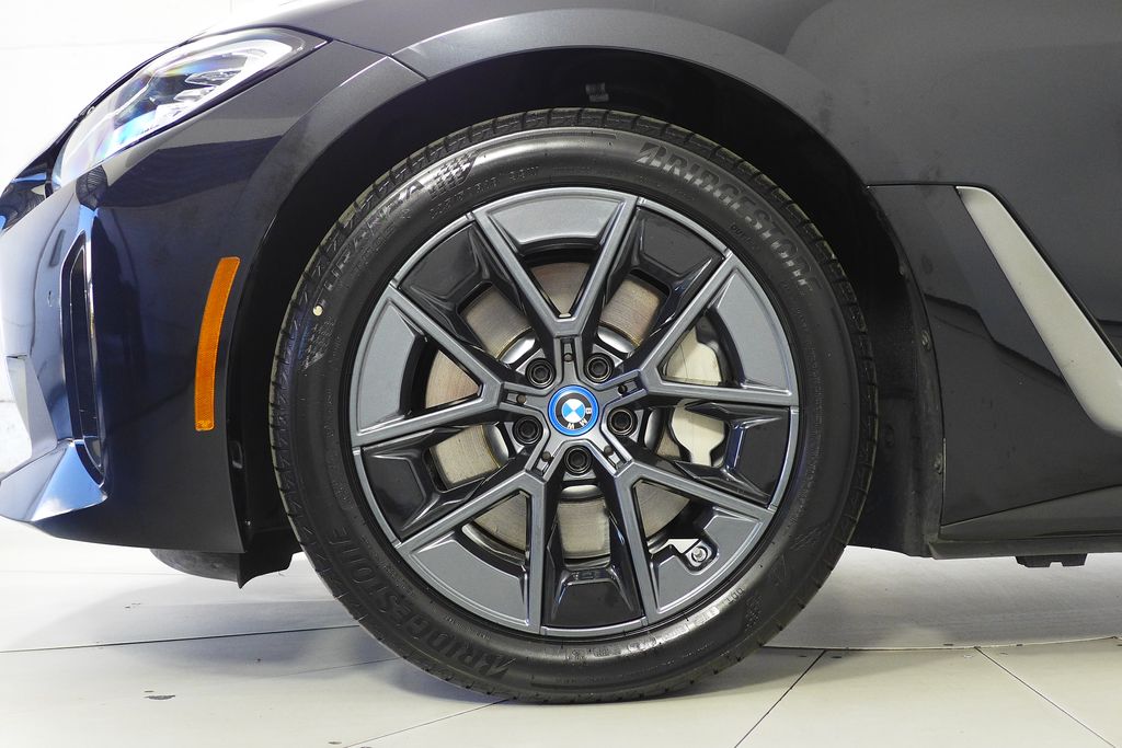 Thumbnail: 2023 BMW i4 - 5