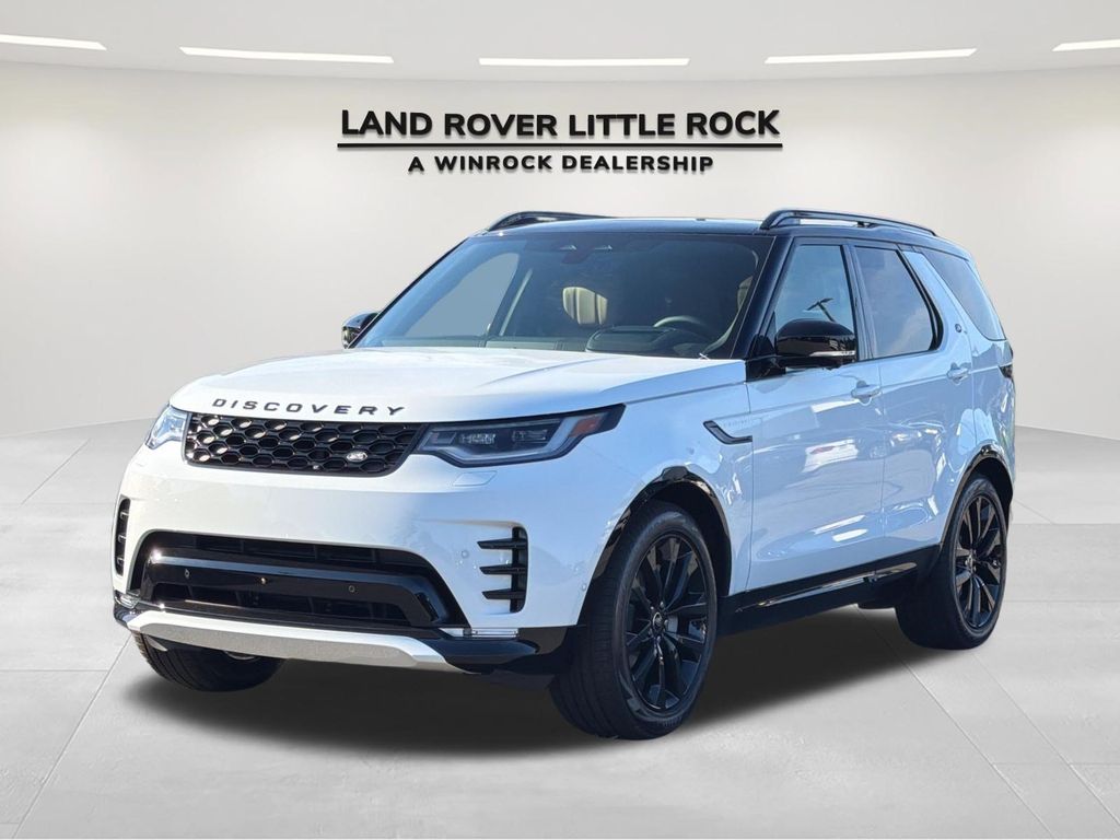 White 2026 Land Rover Discovery P300 Dynamic SE AWD SUV / Crossover All-Wheel Drive 8-Speed Automatic