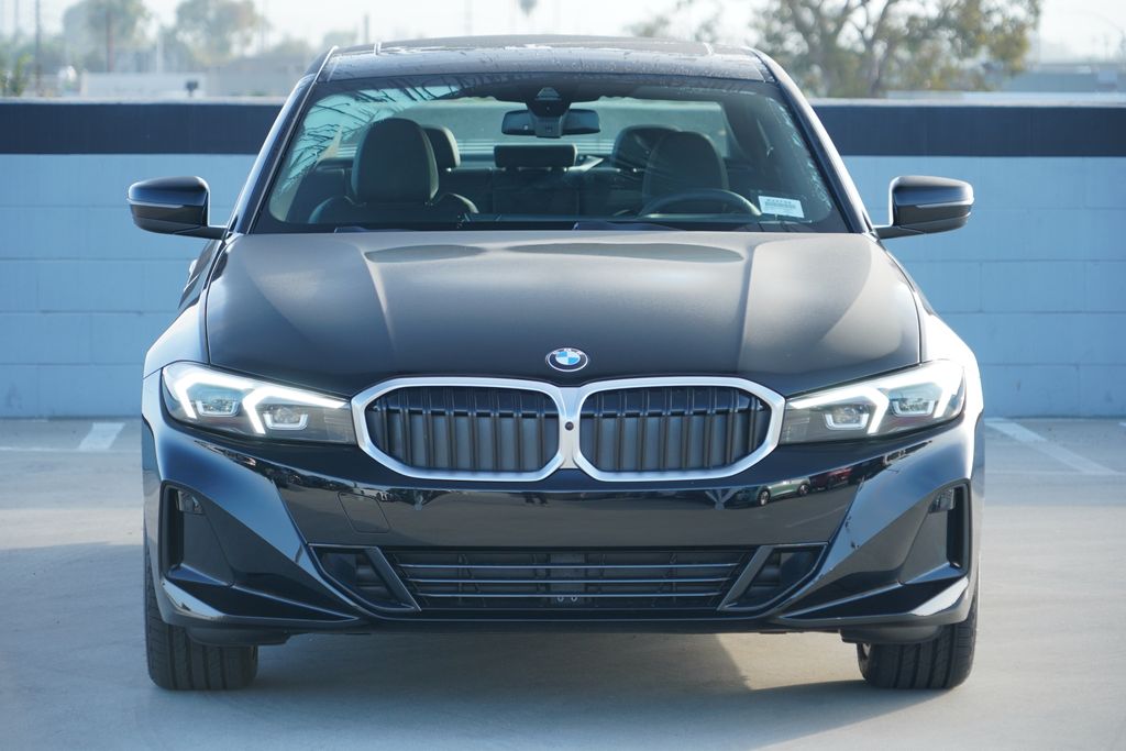 Thumbnail: 2026 BMW 3 Series - 2