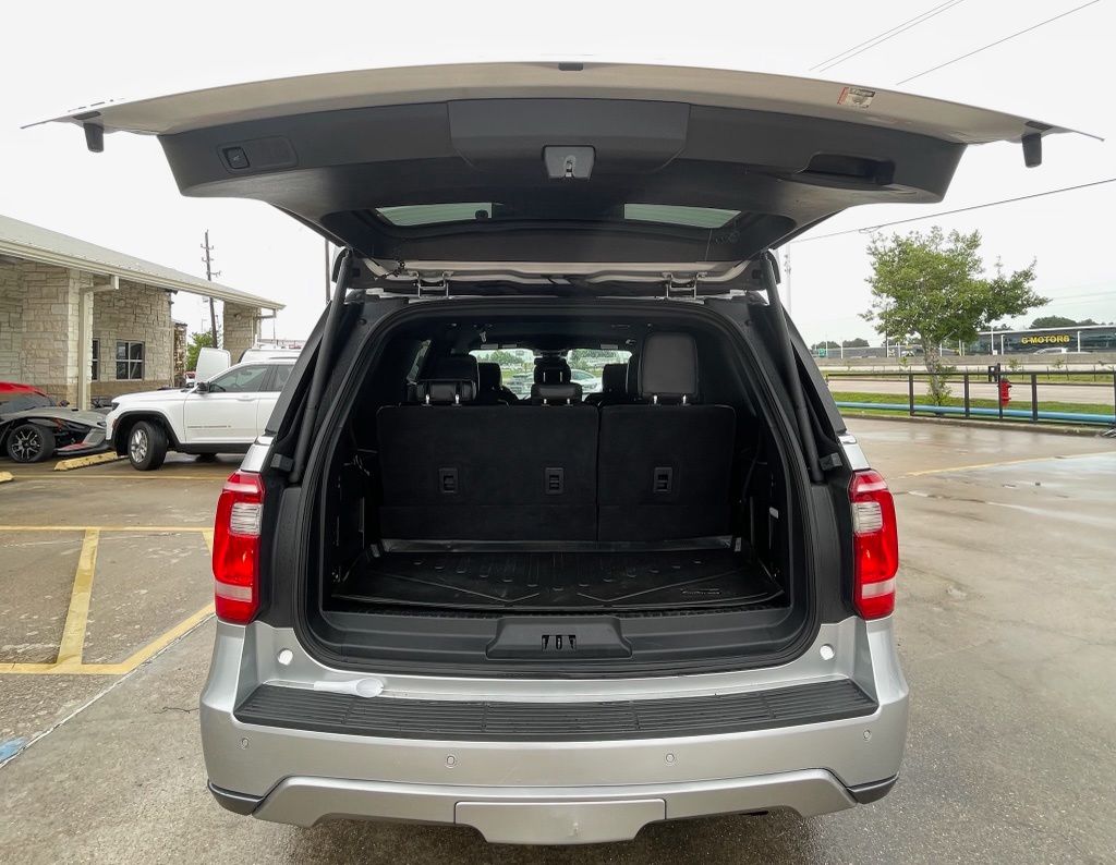 2019 Ford Expedition XLT Silver at Autostrade