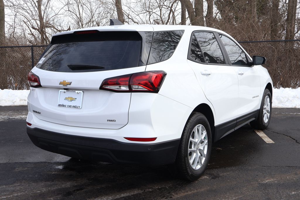 Thumbnail: 2024 Chevrolet Equinox - 11