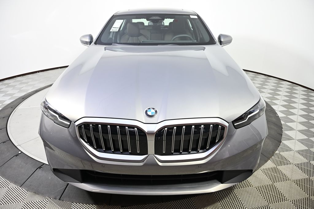 Thumbnail: 2026 BMW 5 Series - 8