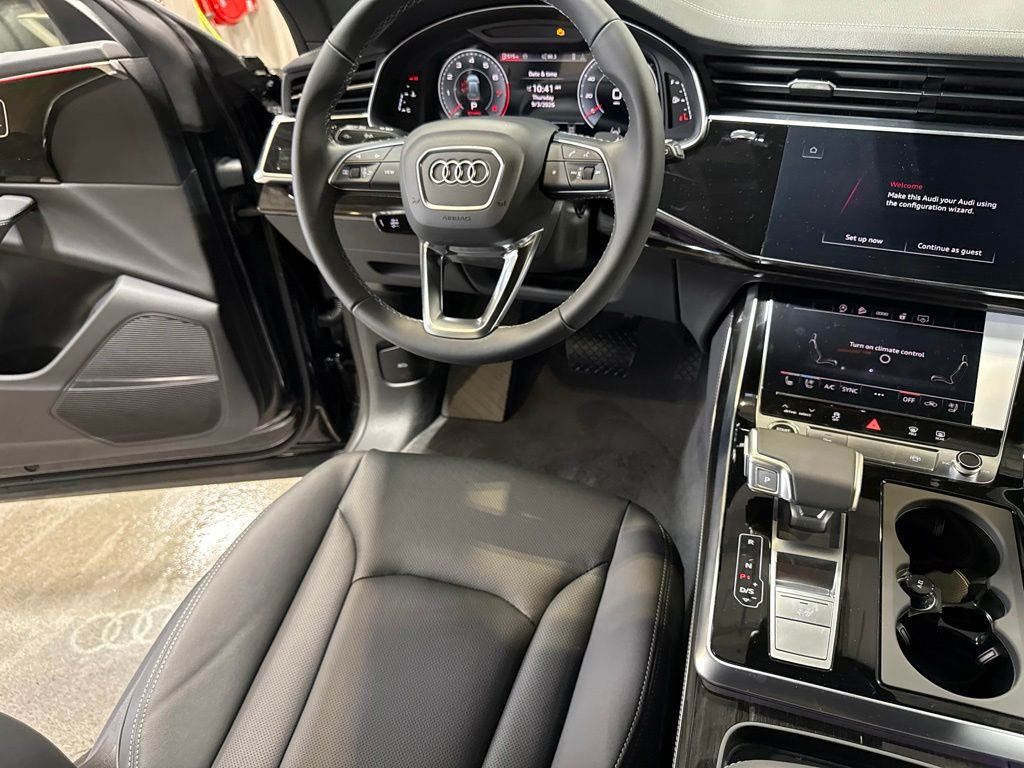 Thumbnail: 2027 Audi Q8 - 25