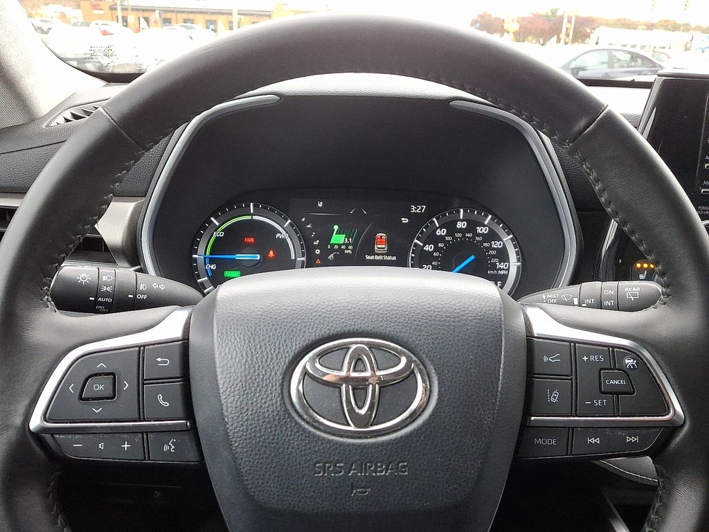 Thumbnail: 2021 Toyota Highlander - 20