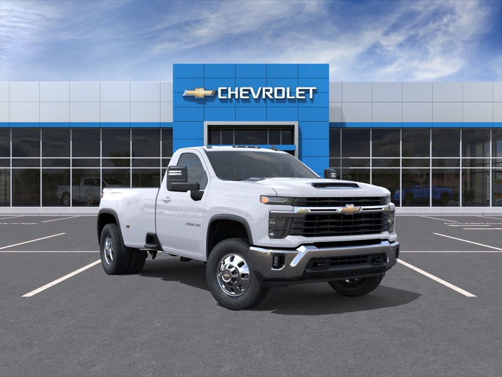Summit White 2026 Chevrolet Silverado 3500HD Pickup Truck Four-Wheel Drive Automatic