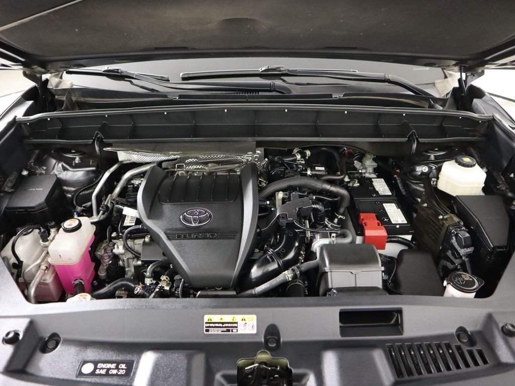 Thumbnail: 2023 Toyota Highlander - 29