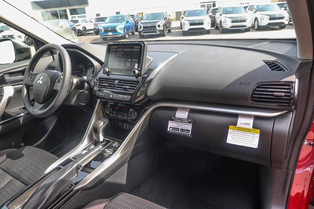 2026 Mitsubishi Eclipse Cross LE - Photo 17