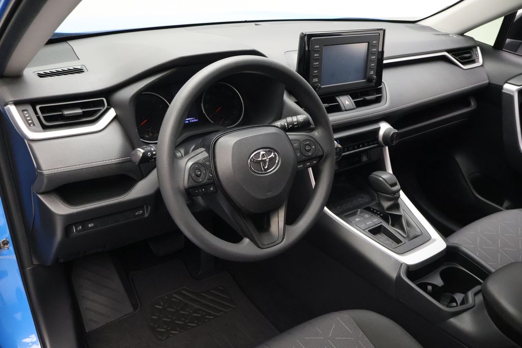Thumbnail: 2019 Toyota RAV4 - 15