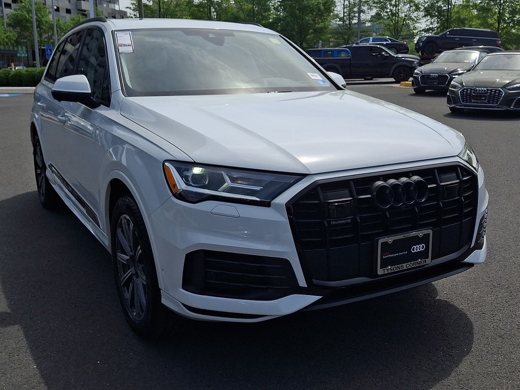 Thumbnail: 2022 Audi Q7 - 3