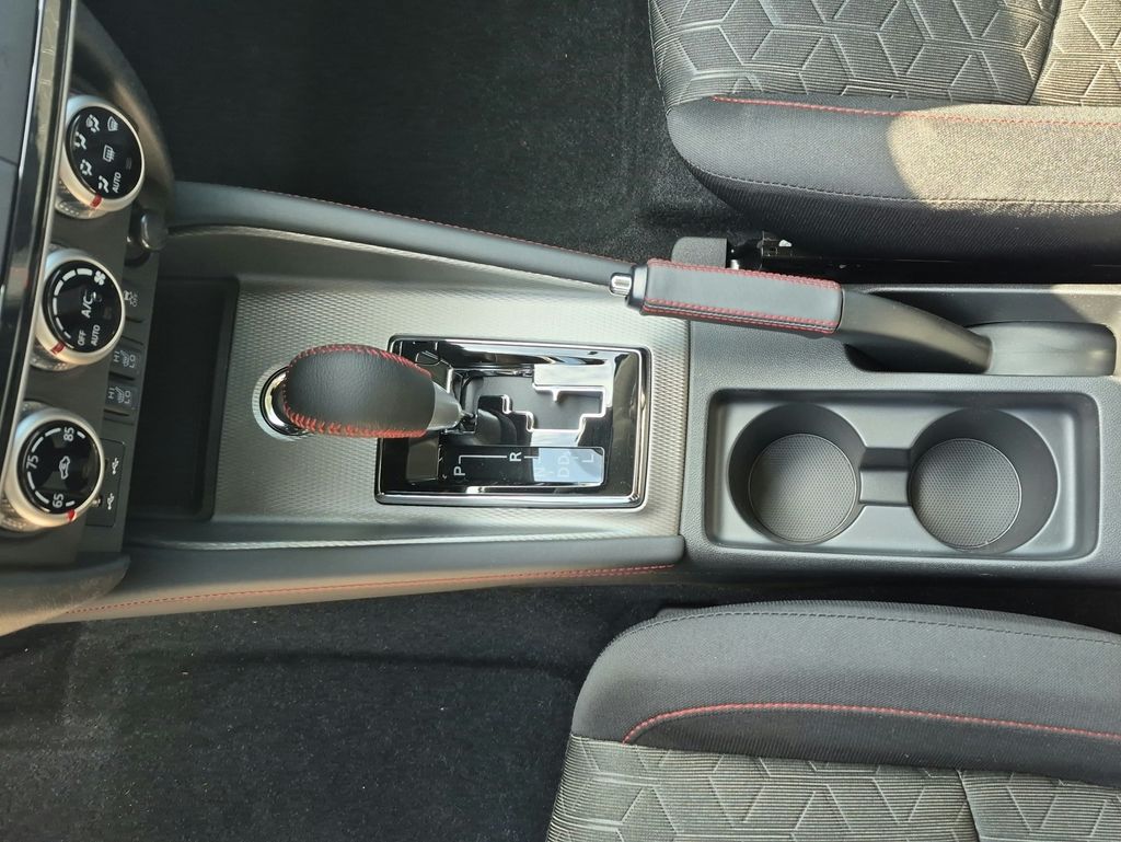2025 Mitsubishi Outlander Sport 2.0 LE - 11