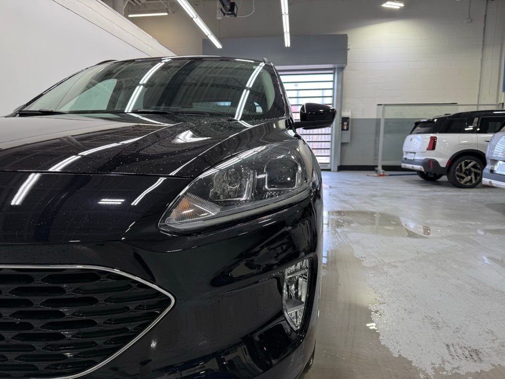 2022 Ford Escape SEL 9