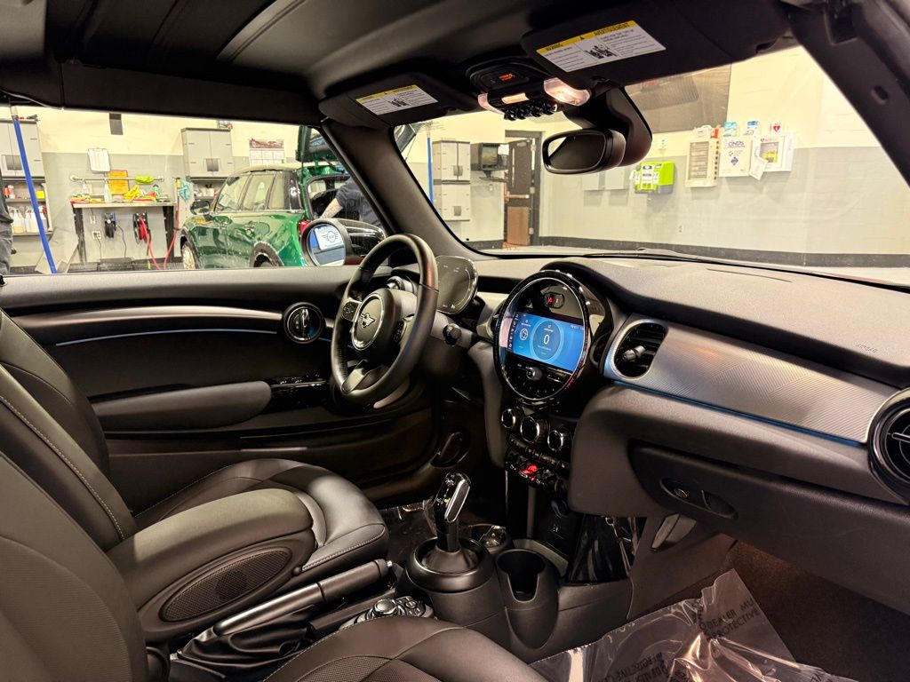 Thumbnail: 2024 MINI Cooper - 23