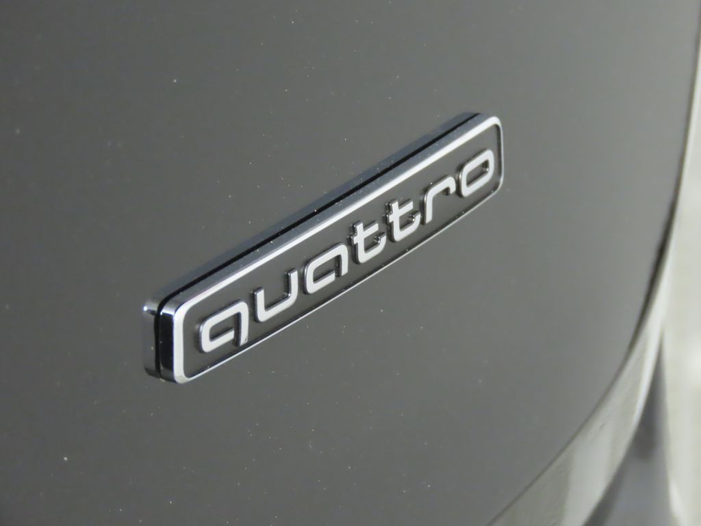 Thumbnail: 2025 Audi Q7 - 10