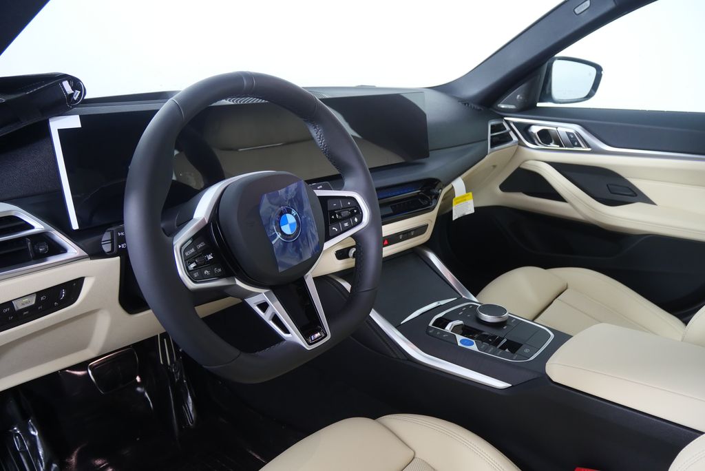 Thumbnail: 2026 BMW i4 - 12