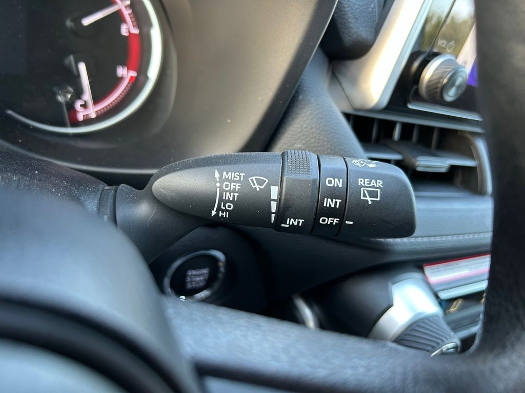 2024 Toyota RAV4 XLE 21