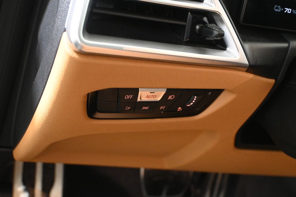 Thumbnail: 2025 BMW i4 - 26