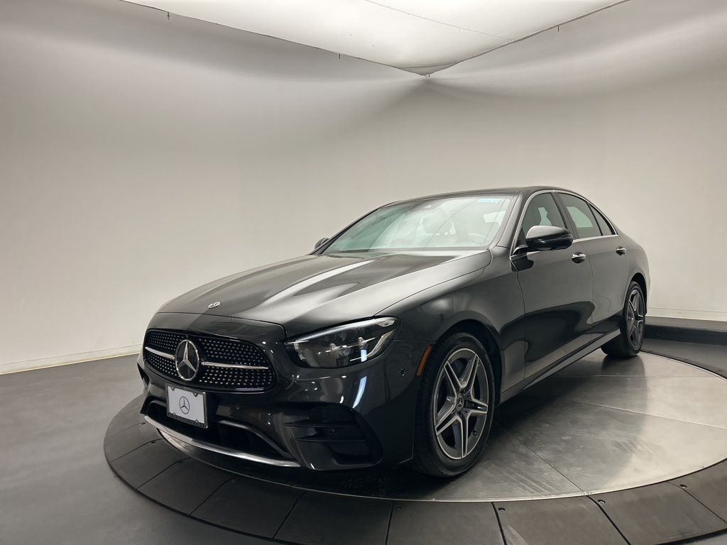 Thumbnail: 2023 Mercedes-Benz E-Class - 3
