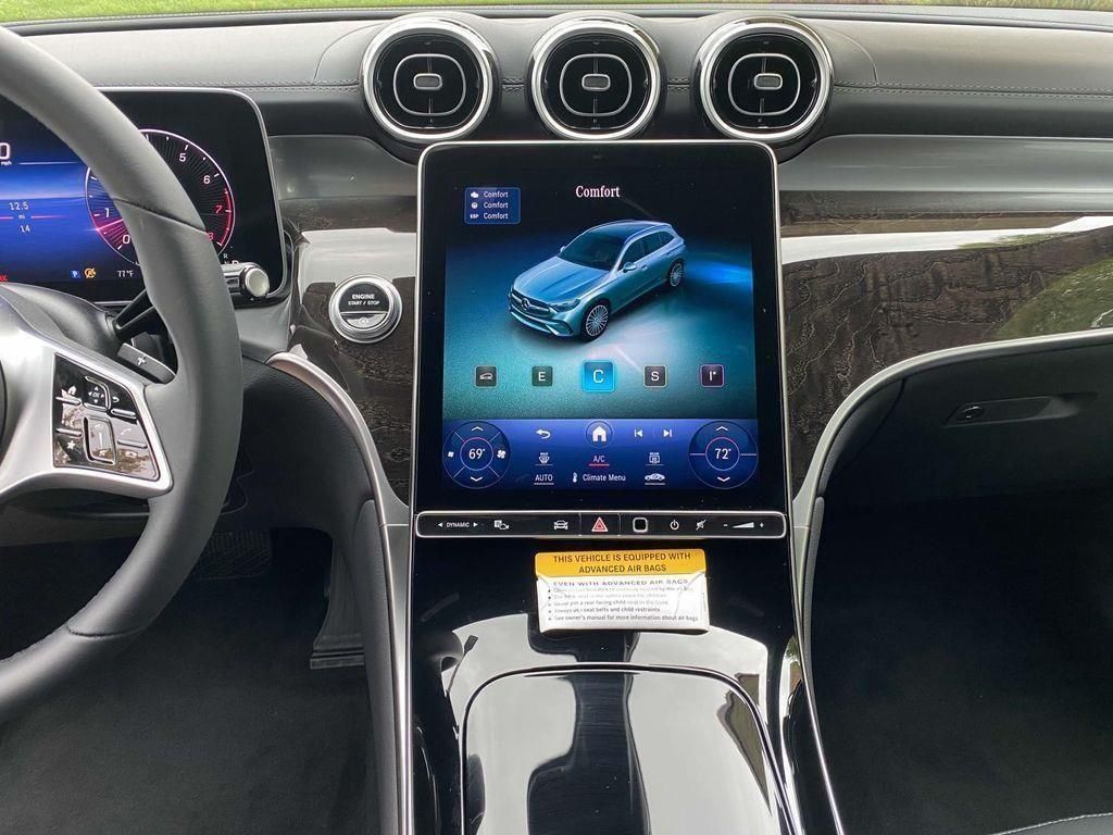 Thumbnail: 2024 Mercedes-Benz GLC - 30