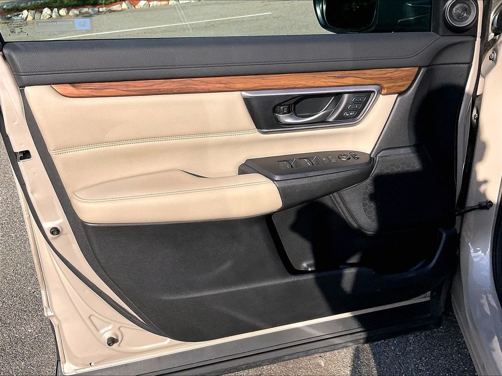2017 Honda CR-V — photo 9
