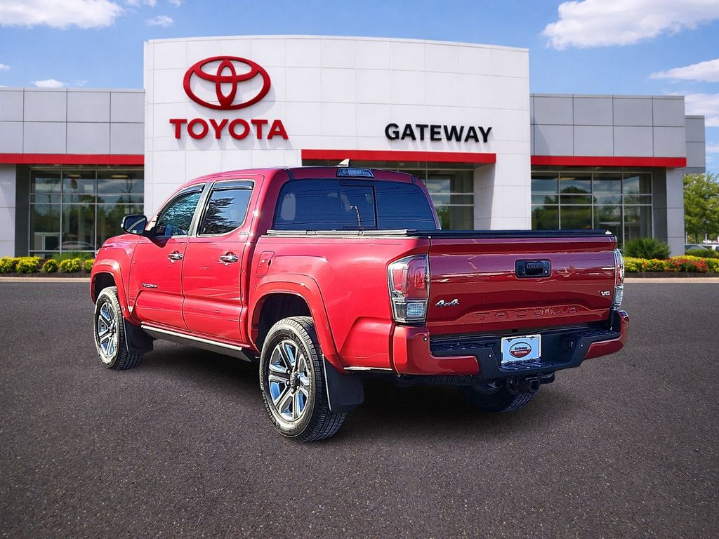 Thumbnail: 2017 Toyota Tacoma - 5