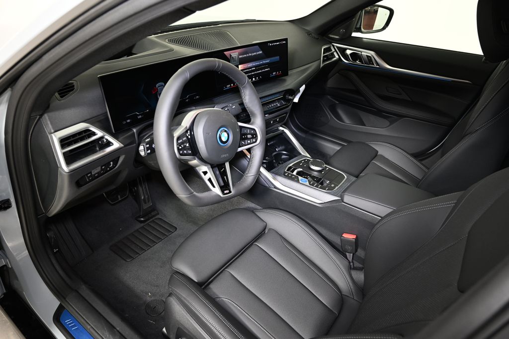 2025 BMW i4 xDrive40 15