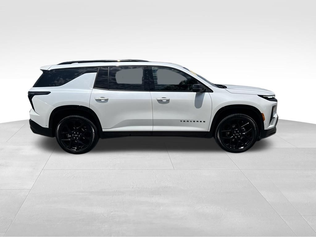 Used 2024 Chevrolet Traverse SUV