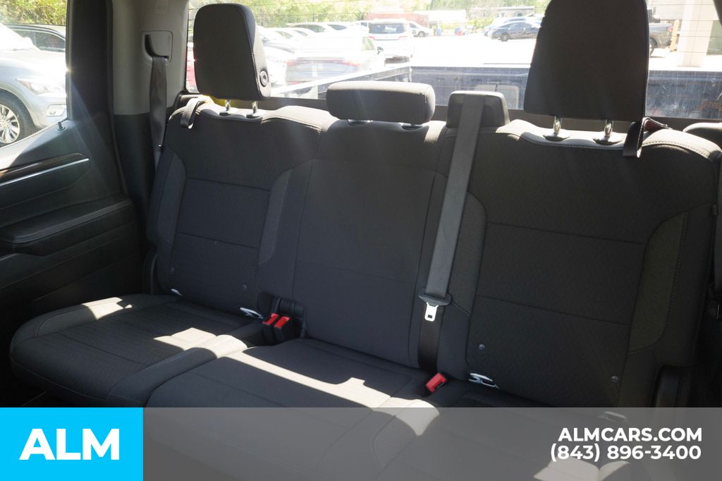Used 2025 Summit White Chevrolet LT image 18
