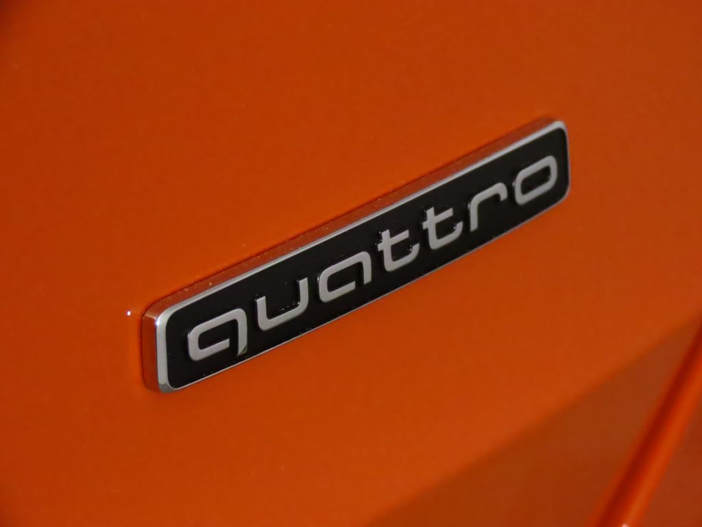 Thumbnail: 2025 Audi Q3 - 10