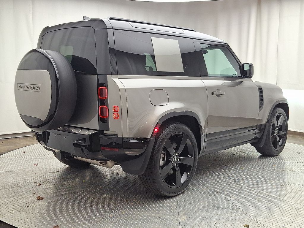 Thumbnail: 2025 Land Rover Defender - 4