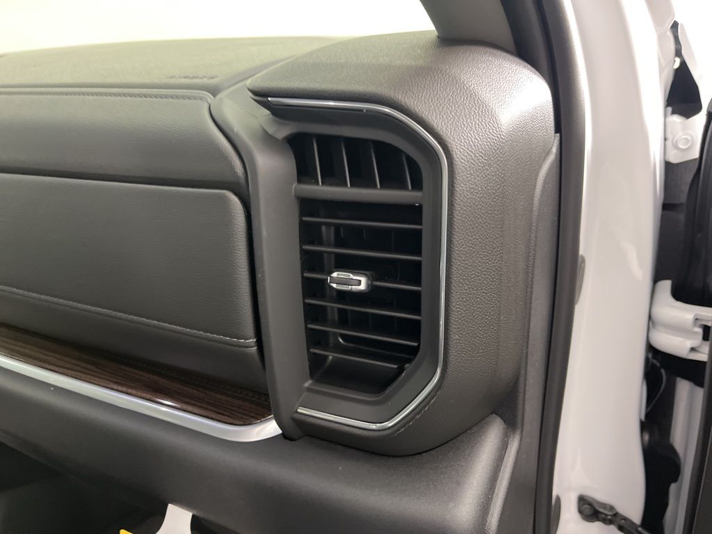 Thumbnail: 2026 Chevrolet Silverado 1500 - 12