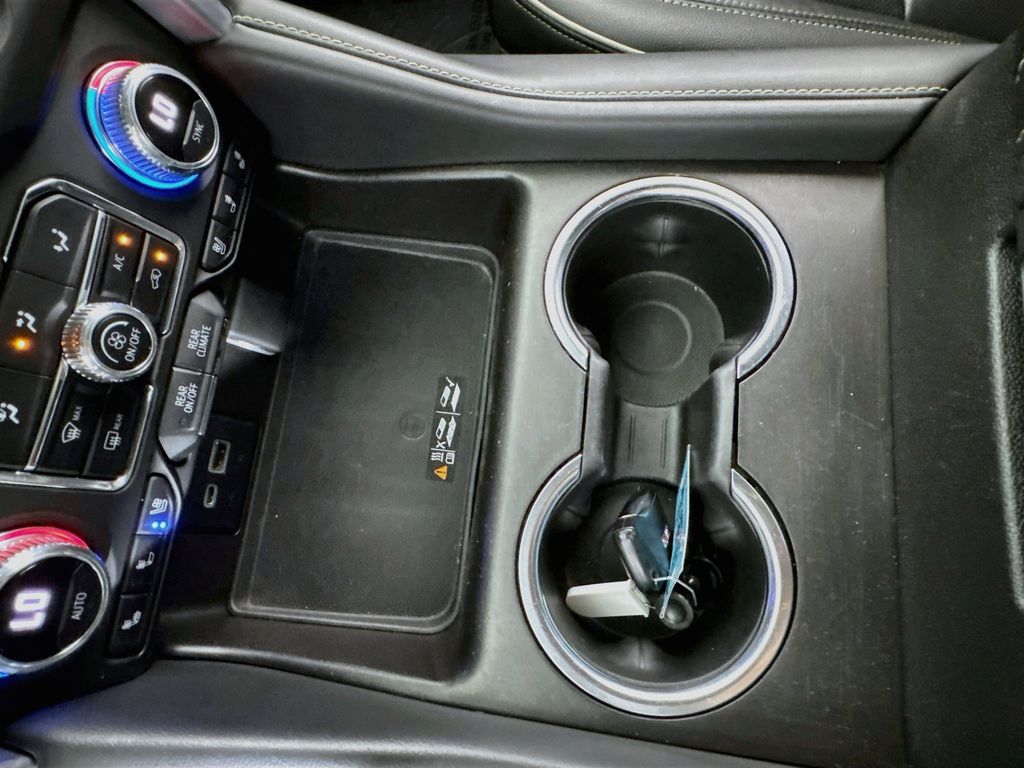 2021 GMC Yukon SLT - Photo 16