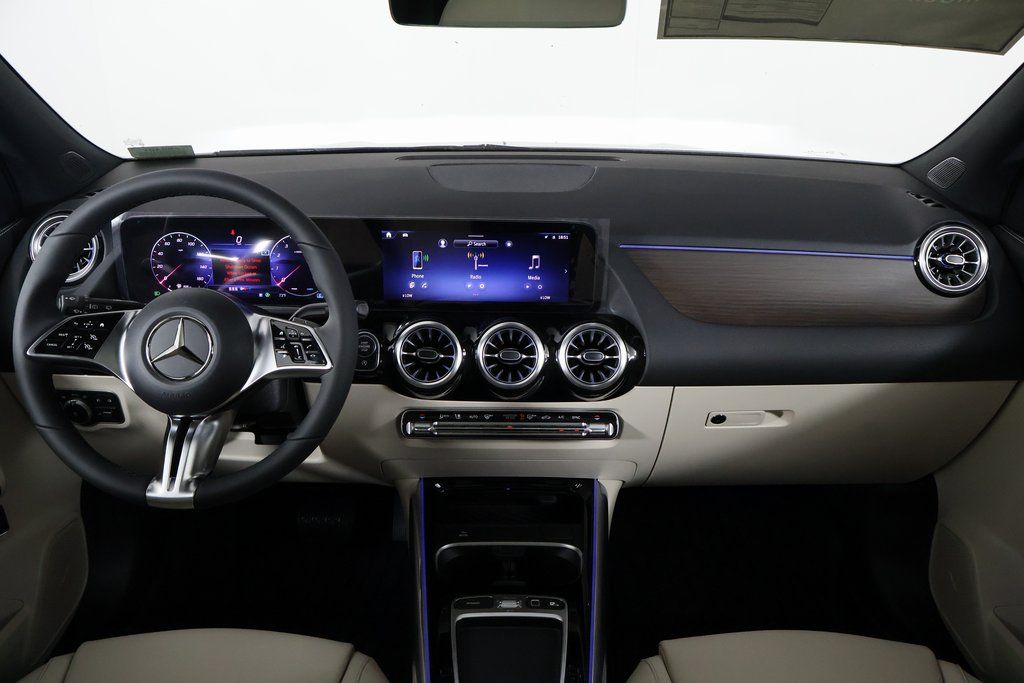 Thumbnail: 2026 Mercedes-Benz GLA - 4