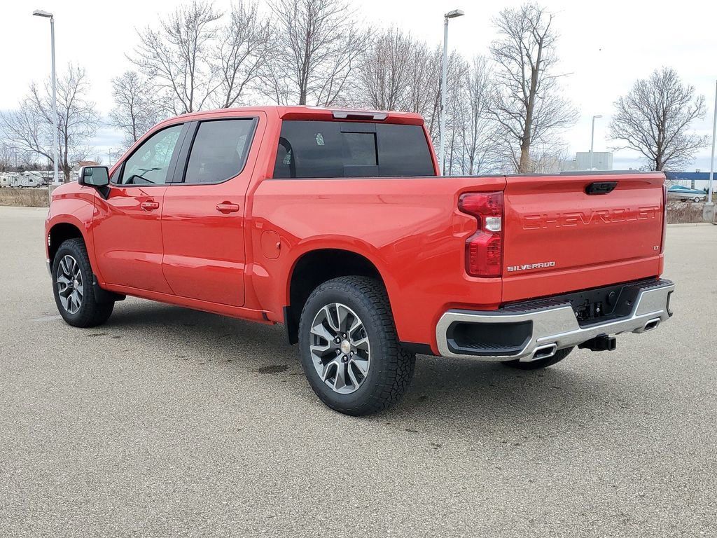 2024 Chevrolet Silverado 1500 LT 3